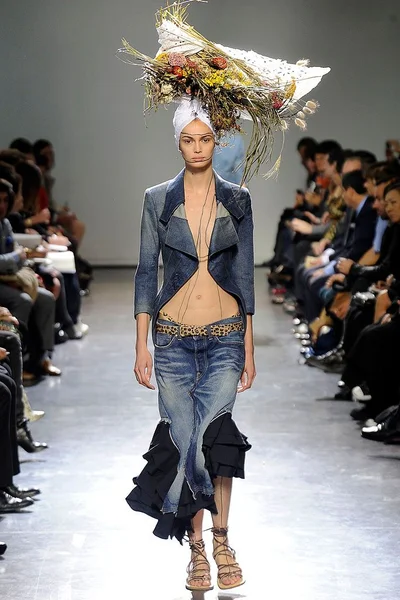 Look 33